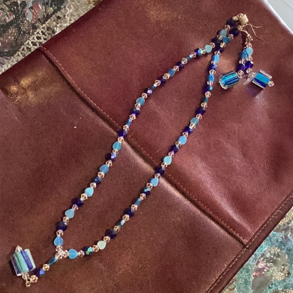 Beaded necklace and earring set new